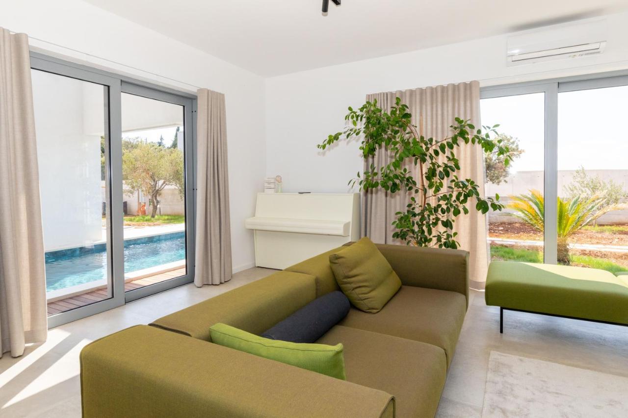 הוילה Škrip Luxury House Natanel מראה חיצוני תמונה