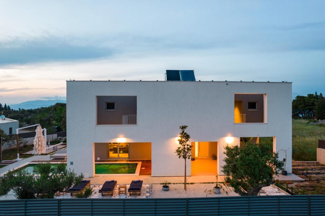 הוילה Škrip Luxury House Natanel מראה חיצוני תמונה